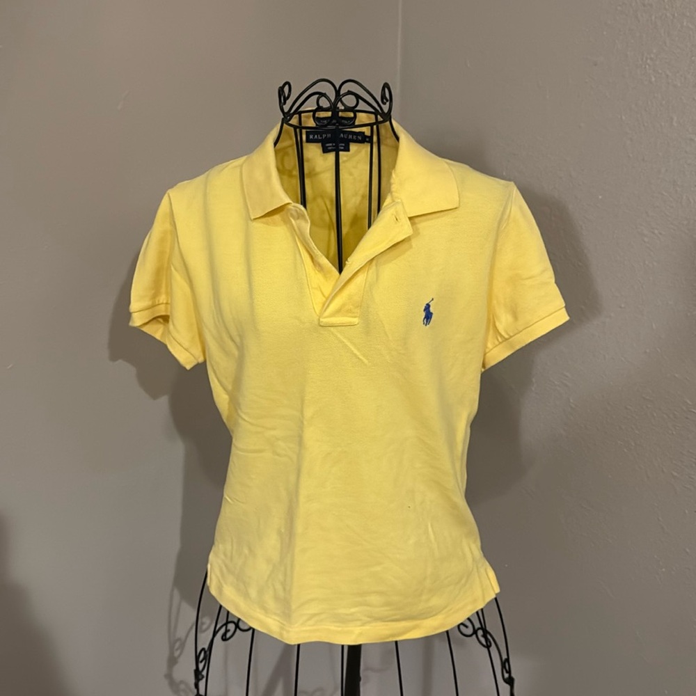 Polo shirt. Size Medium. Great condition